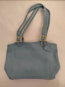 lot 105 image: Coach Vintage Legacy Small Shopper Leather Bag