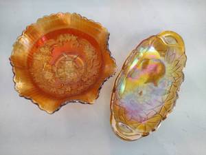 lot 144 image: ImperialIndiana Carnival Glass Windmill Bowl & Iridescent Oblong Bowl