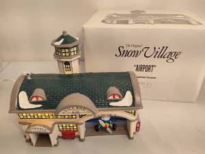 lot 167 image: Department 56 Airport wBox