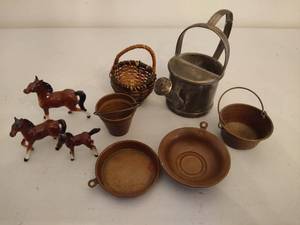 lot 158 image: Collection of Miniatures