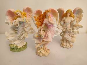lot 162 image: Seraphim Angel Classics Collectibles