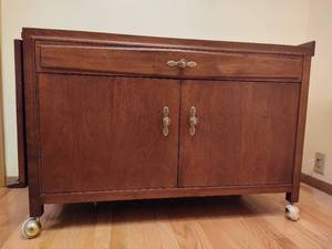 lot 1 image: RARE John Kapel for Glenn of California MCM Drop Leaf Walnut Bar Cart