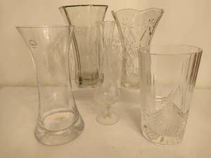 lot 189 image: Lot of Glass & Crystal Vases