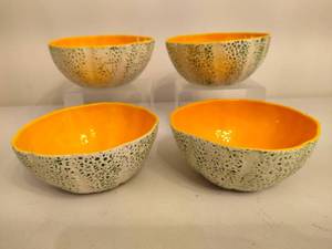 lot 194 image: Four Zebra Branded Cantaloupe Bowls