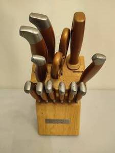 lot 198 image: Kitchenaid Knife Block Set