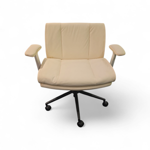 lot 13 image: Wide Bottom Leather Rolling Desk Chair