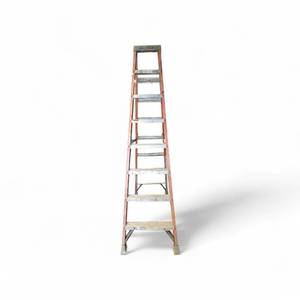 lot 53 image: 8ft Ladder 300lb capacity
