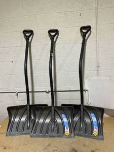 lot 201 image: LOT OF 3 Suncast 20 Combo Snow Shovel & Pusher