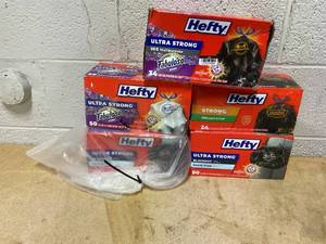 lot 418 image: LOT OF 5 Hefty Trash Bags