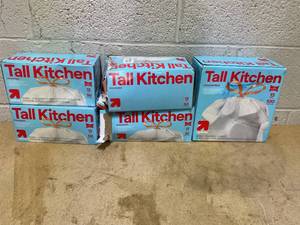 lot 436 image: LOT OF 5 up&up Trash Bags