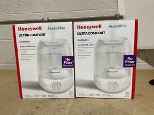 lot 238 image: LOT OF 2 Honeywell Ultra Comfort Cool Mist Humidifier - White, HUL545W