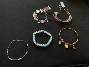 lot 345 image: LOT OF 5 Womens Bracelets (On 34th Bracelet Is Damaged, A Bracelet Heart Is 14K Gold-Dipped, See Photos)