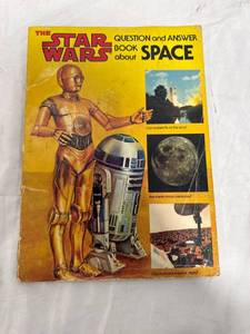 lot 2266 image: Star Wars Question & Answer Book