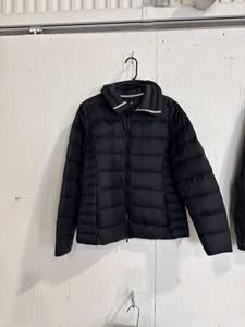 lot 2268 image: Black Puffer Jacket