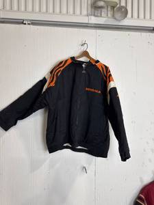 lot 2291 image: NFL Apex One Bengals Jacket XL