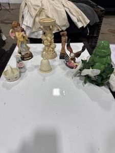 lot 2300 image: Assorted Decorative Figurines Lot