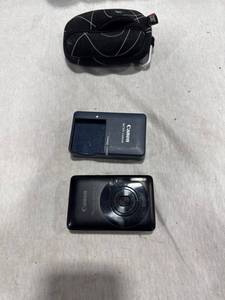 lot 2318 image: Canon PowerShot Camera Kit