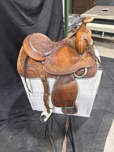 lot 2353 image: Tooled Leather Western Saddle