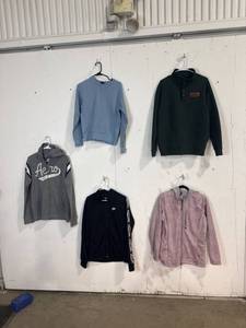 lot 2377 image: Assorted Medium Long-Sleeved Garments Lot