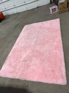lot 2382 image: Pink Shag Area Rug