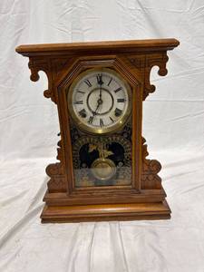 lot 2395 image: Wm. L. Gilbert Mantel Clock