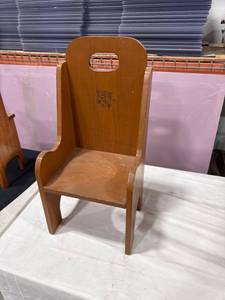 lot 2423 image: Small Wooden Chair
