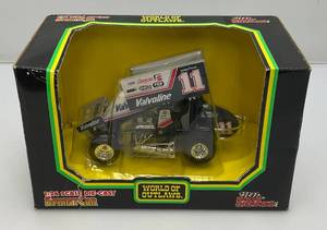 lot 22 image: 1994 Racing Champions 124 Scale Die Cast Spirnt Car #11 Steve Kinser (NEW OLD STOCK)