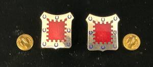 lot 79 image: Vintage US Army 8th Engineer Battalion DUI Set Japanese Made Clutchback Pins