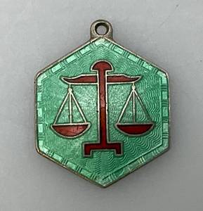 lot 125 image: STERLING SILVER David Anderson LIBRA Green Red Balance Scale Enamel Pendant 4.01 Grams