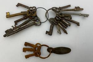 lot 148 image: Misc. Collectible Skeleton Keys