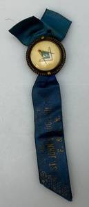 lot 165 image: Antique Masonic Pin With Ribbon