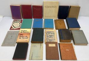 lot 205 image: Misc. Vintage And Antique Books