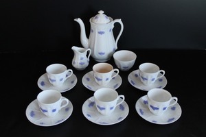 lot 11 image: Royal Adderley Blue Chelsea Coffee Service