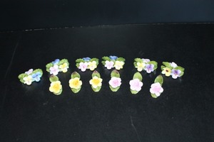 lot 18 image: Denton China Flower Place Card Holders