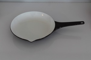 lot 73 image: Danish Copco Enameled Fry Pan