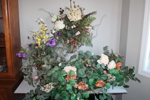 lot 80 image: Floral Arrangements