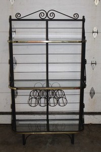 lot 92 image: Metal Bakers Rack