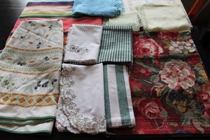 lot 109 image: Table Linens
