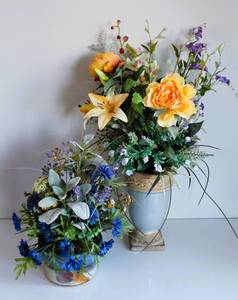 lot 50 image: Floral Arrangements & Pottery Vases