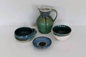 lot 56 image: Artisan Pottery Pitcher & Bowls