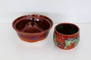 lot 58 image: Artisan Pottery Bowl & Planter