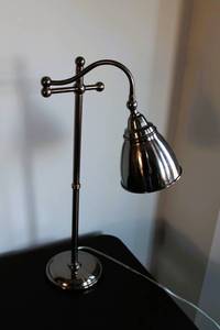 lot 83 image: Table Lamp