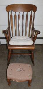 lot 98 image: Windsor Rocker & Footstool