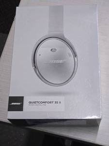 Bose QuietComfort 35 II Noise Cancelling Wireless Headphones (in original packaging)