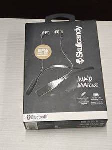 Skullcandy Bluetooth Wireless Headset S21KW (in original packaging)