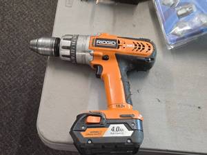 Ridgid� 18V 12 VSR Drill R8411501 with Hyper Lithium Ion 4.0Ah Battery