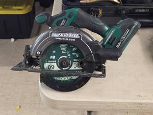Menard Master Force 20V 6-12 Circular Saw 241-0495
