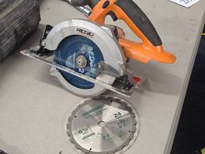 Ridgid� 18V 6-12 Circular Saw 845
