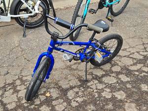 Haro Shredder 12 Boys 1-speed BMX Bike 9 Blue Frame
