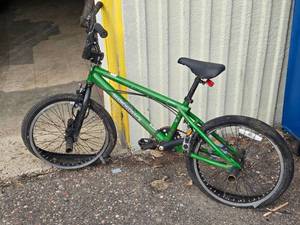Diamond Back 16 Boys BMX Bike 12 Green Frame